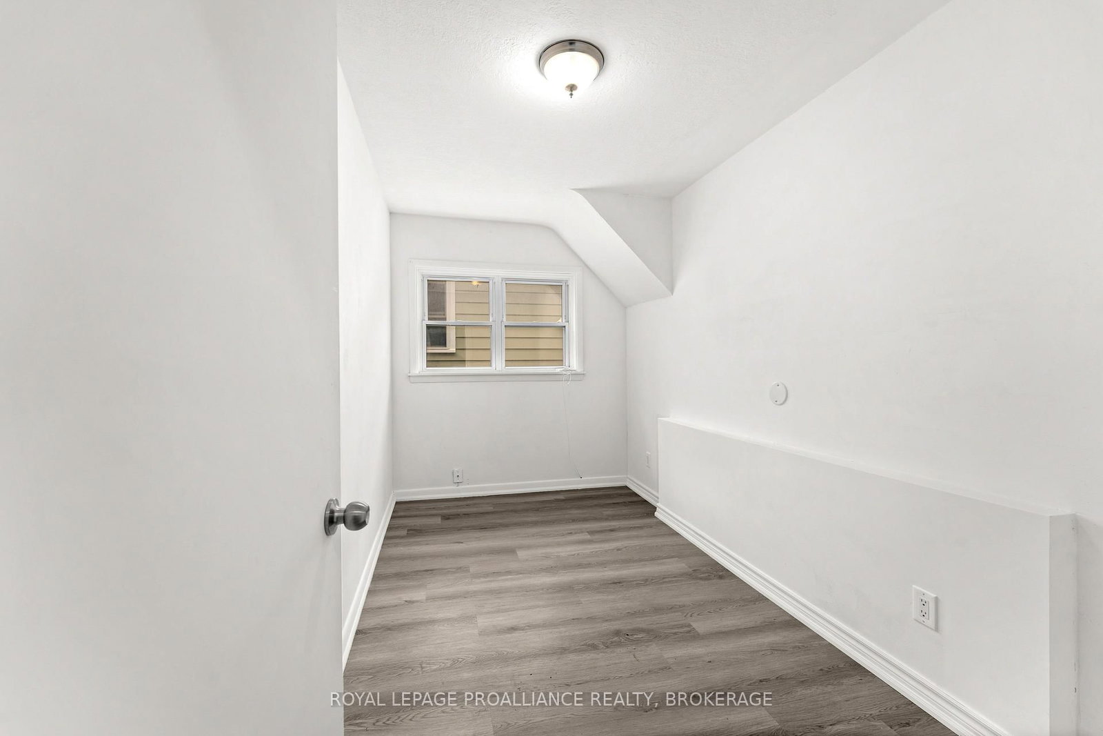 468-470 Victoria Street • Kingston, ON photo 14