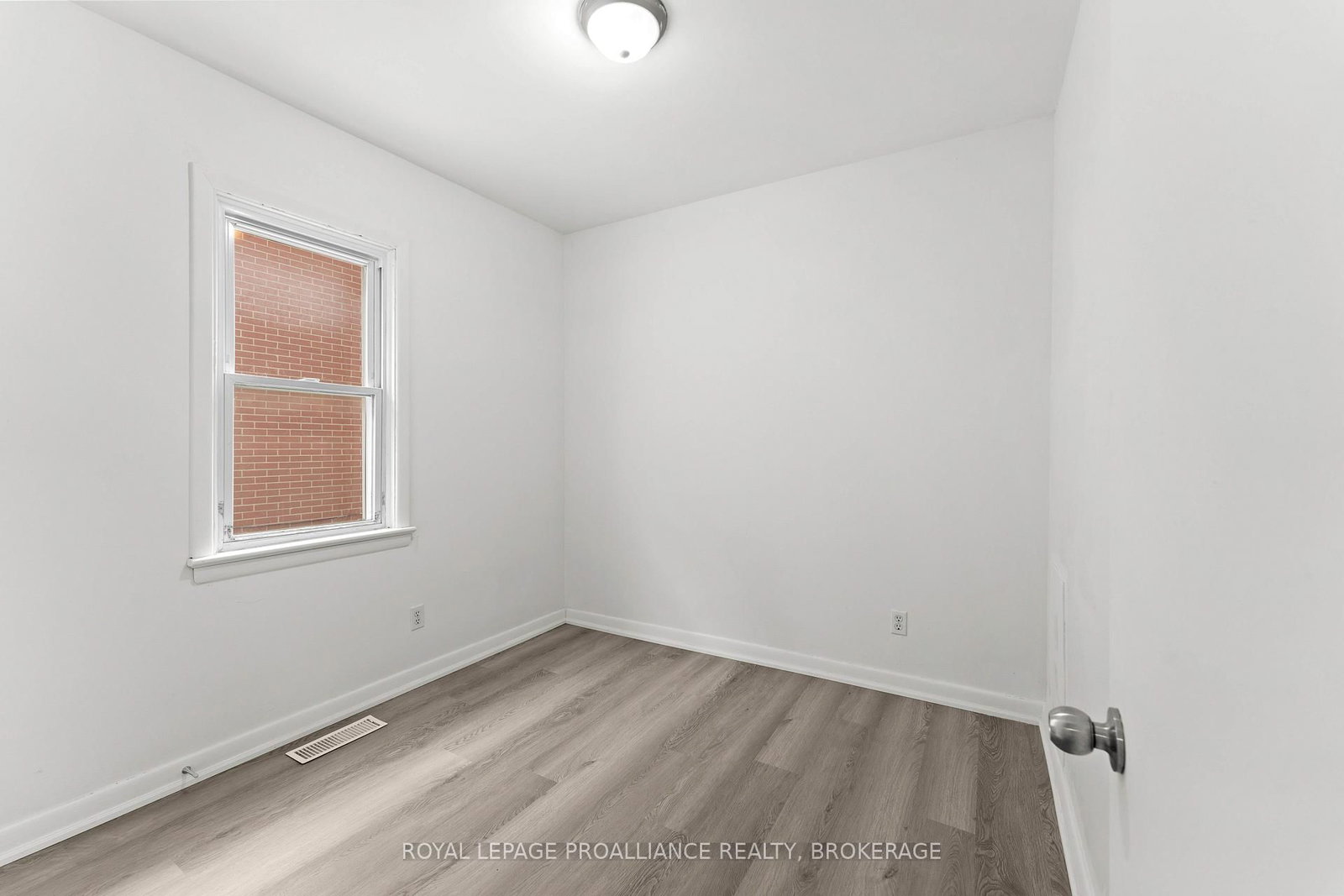 468-470 Victoria Street • Kingston, ON photo 17