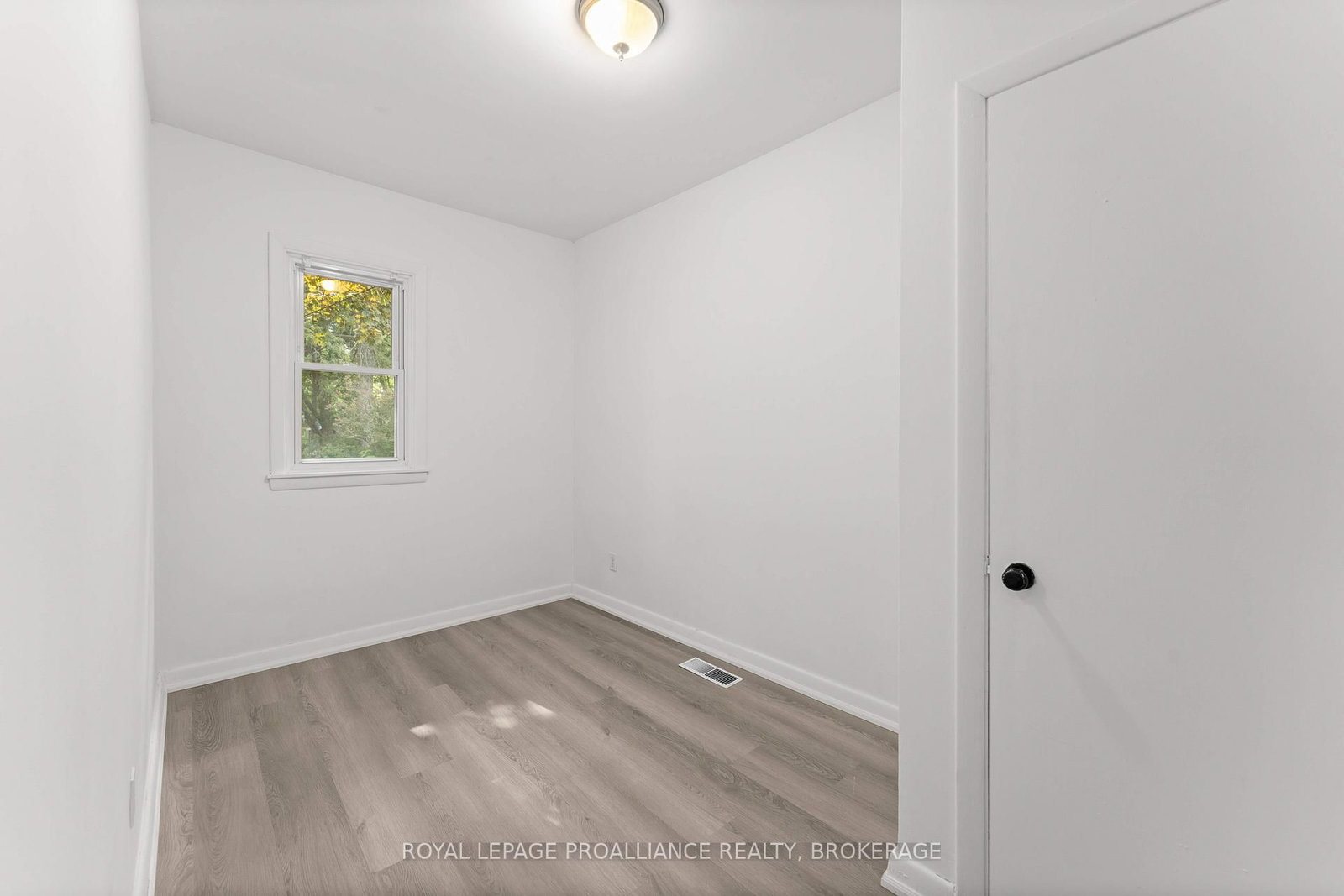 468-470 Victoria Street • Kingston, ON photo 20