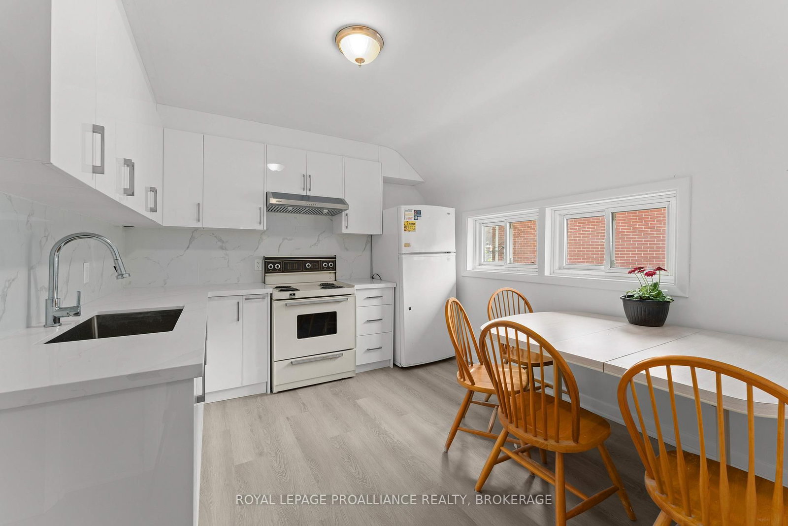 468-470 Victoria Street • Kingston, ON photo 28