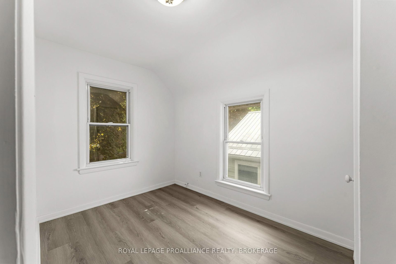 468-470 Victoria Street • Kingston, ON photo 32