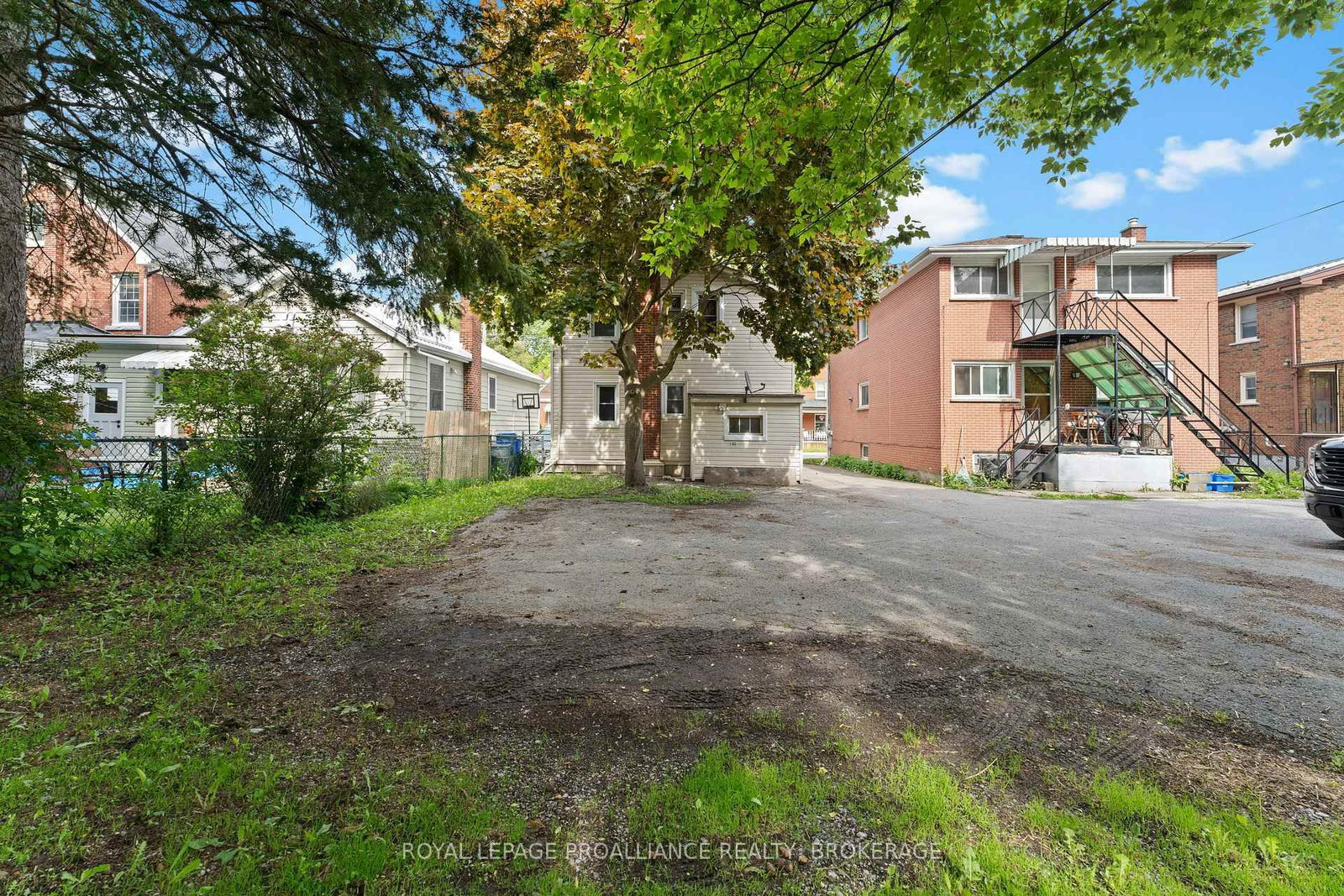 468-470 Victoria Street • Kingston, ON photo 42