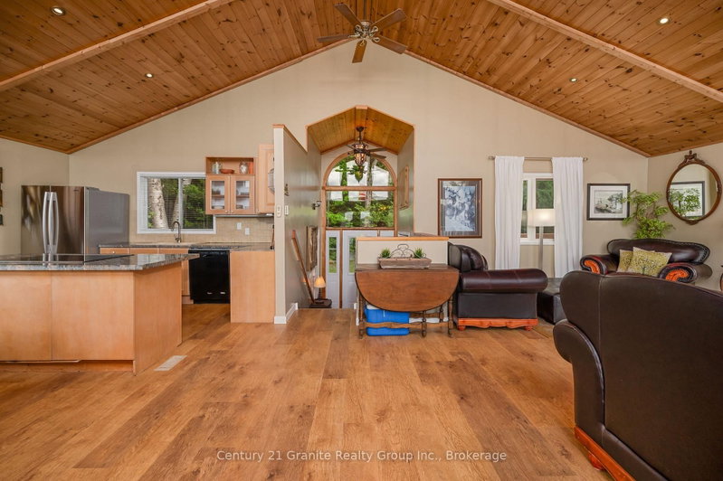 1036 RUTHVEN Road