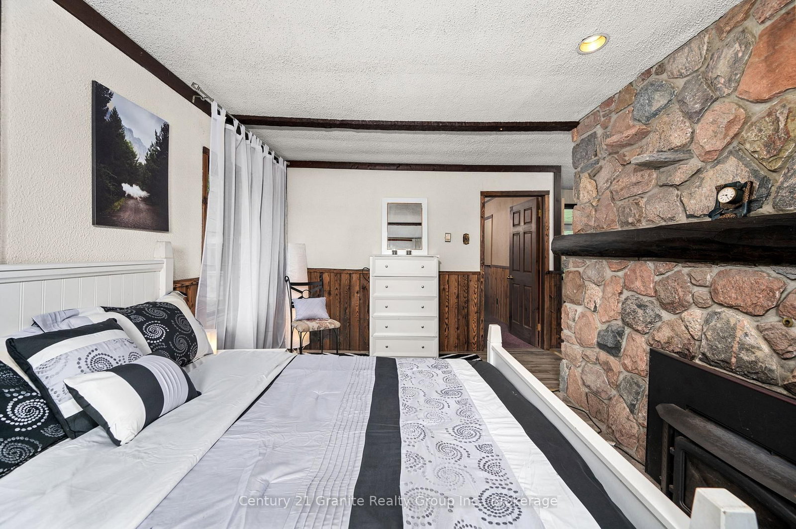 1036 RUTHVEN Road • Highlands East, ON photo 20