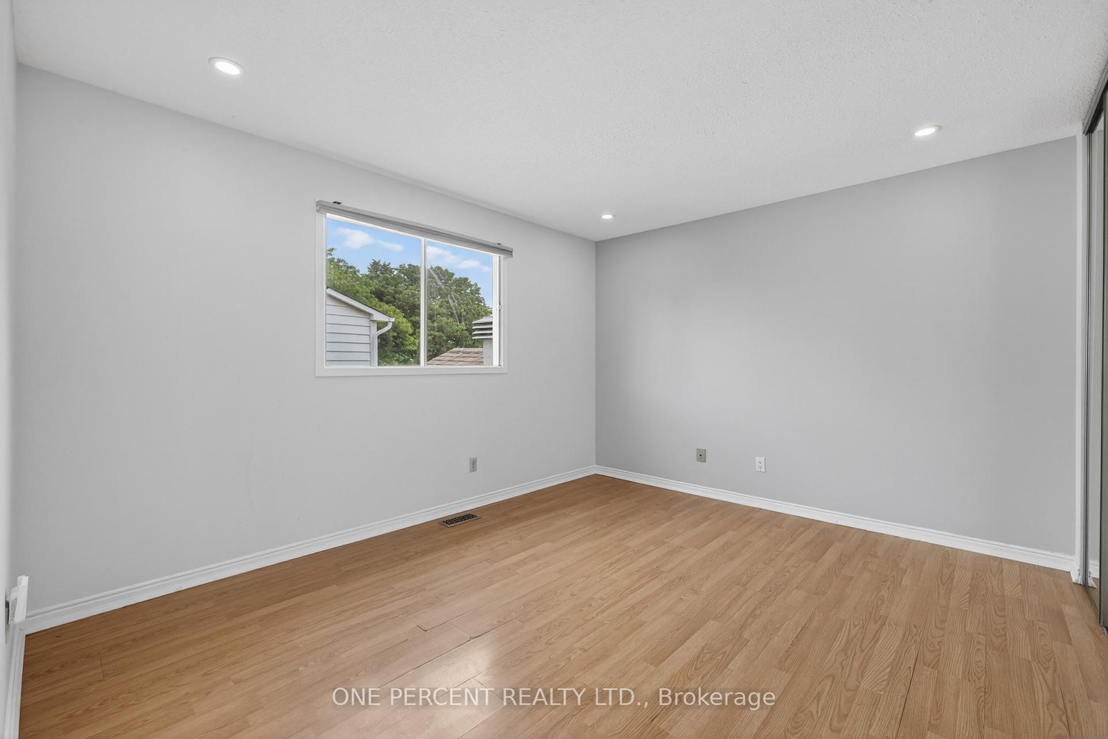 6343 Mattice Avenue • Ottawa, ON photo 35