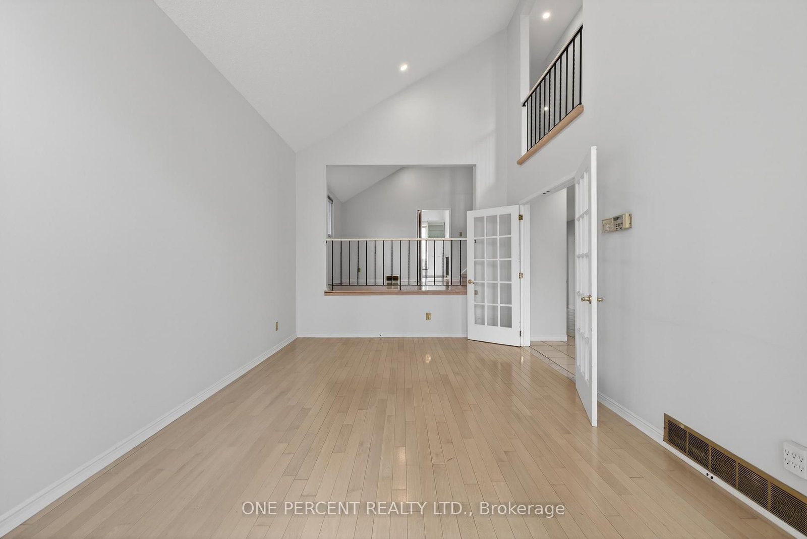 6343 Mattice Avenue • Ottawa, ON photo 8