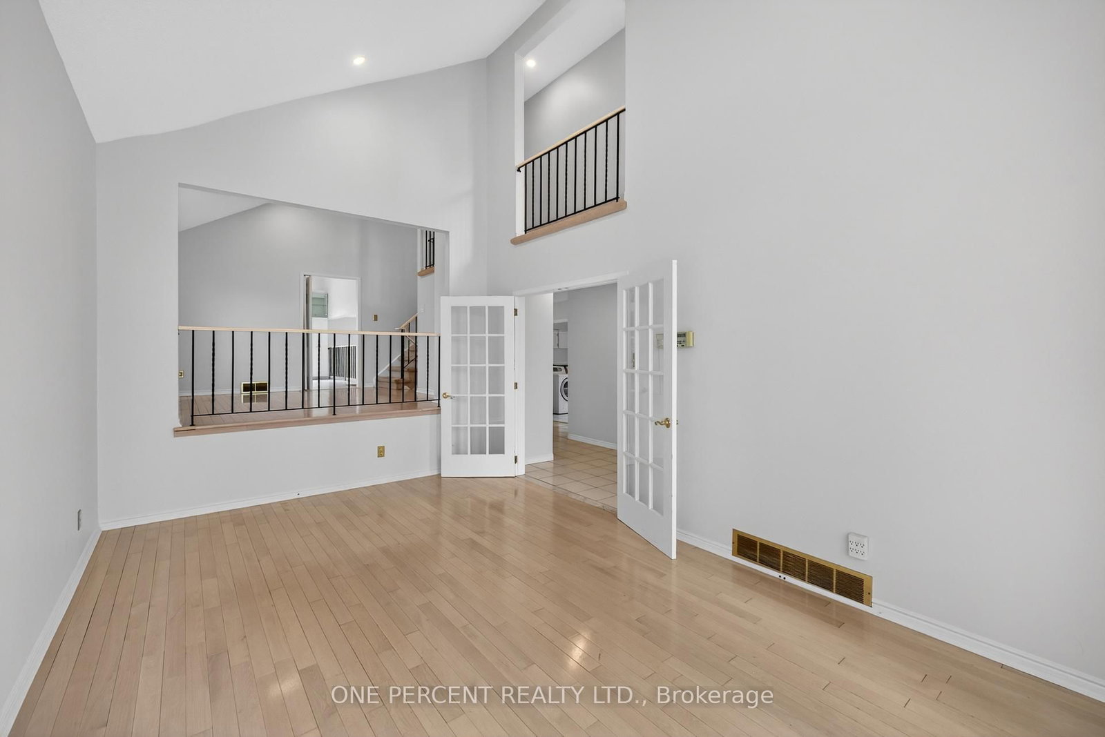 6343 Mattice Avenue • Ottawa, ON photo 9