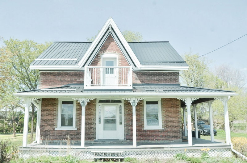 home for sale on 804 County 2 Road