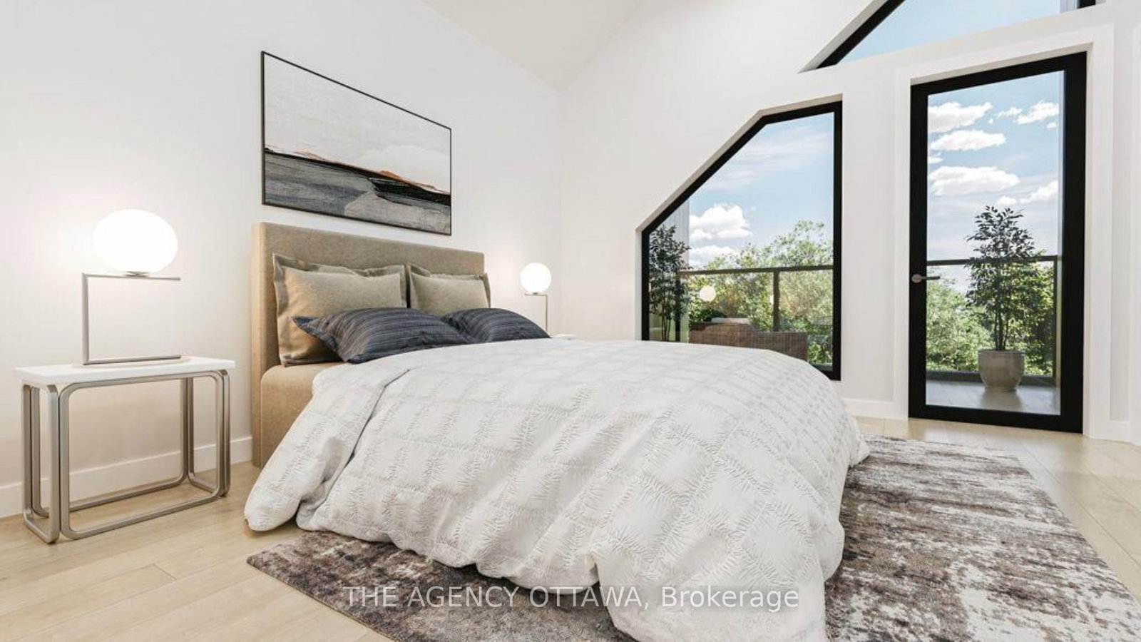 551 Adventure Private • Ottawa, ON photo 12