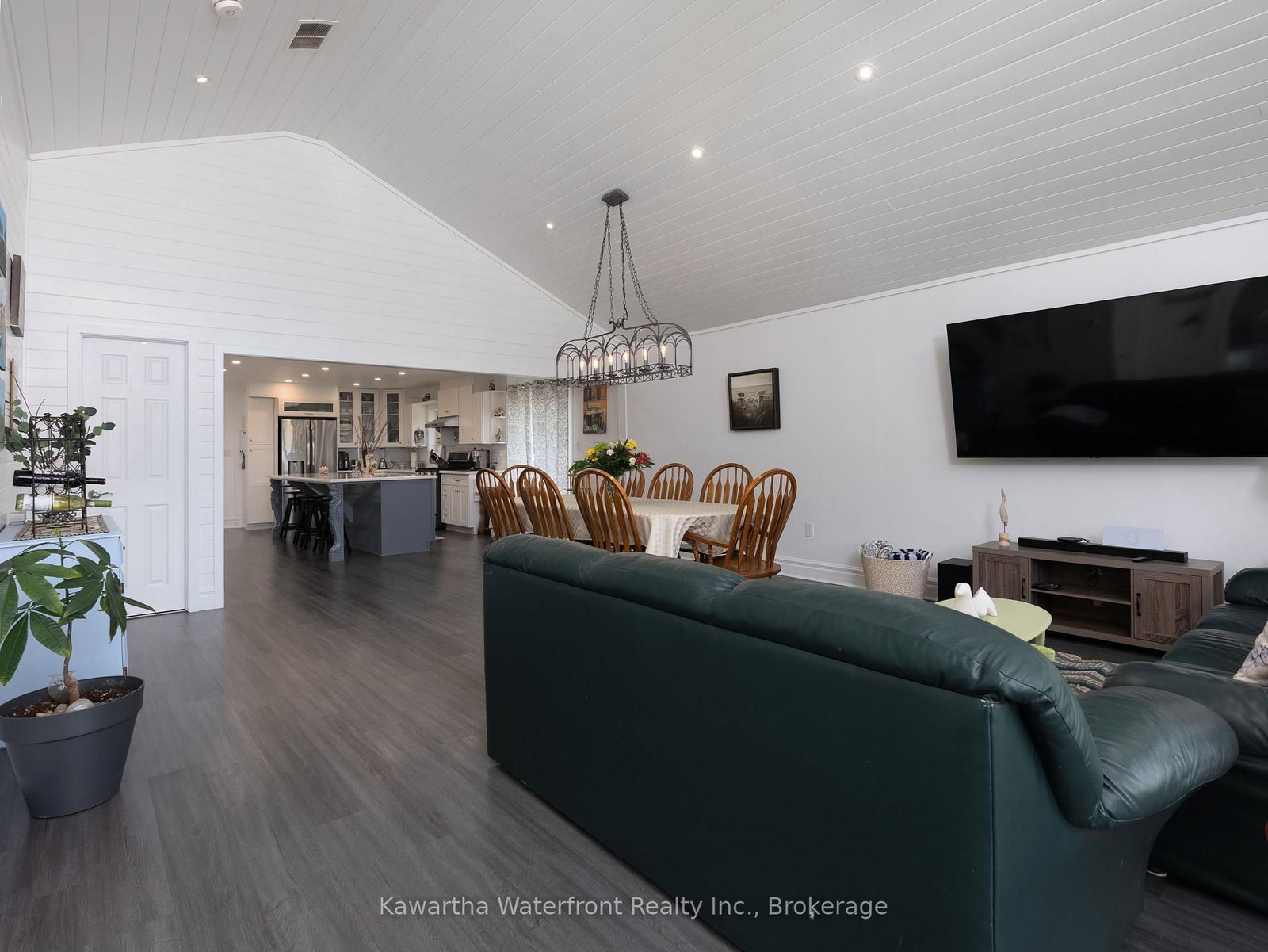 32 Shadow Lake Road 2 Road • Kawartha Lakes, ON photo 15