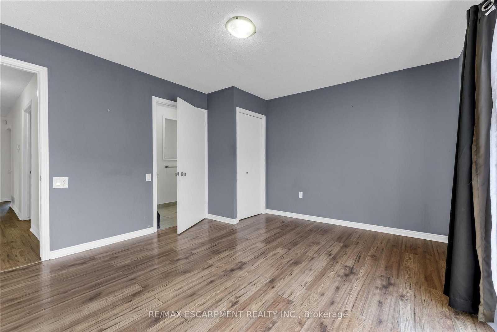 261 LIMERIDGE Road W • Hamilton, ON photo 14