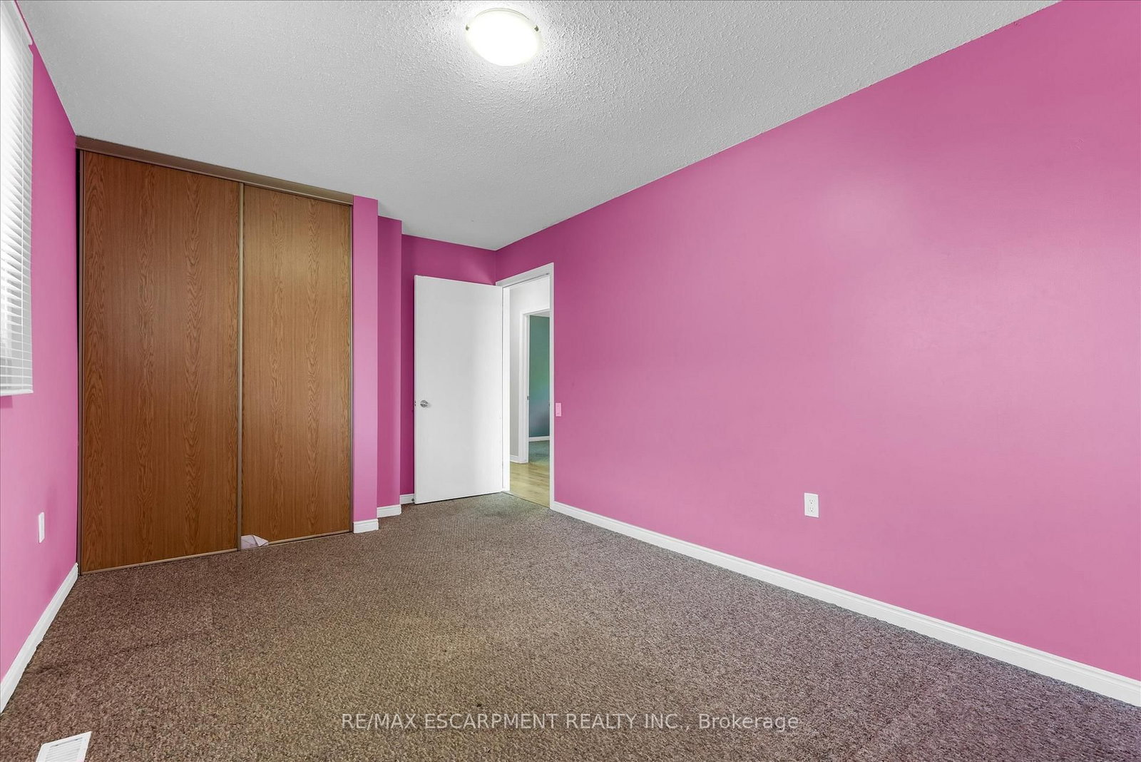 261 LIMERIDGE Road W • Hamilton, ON photo 17