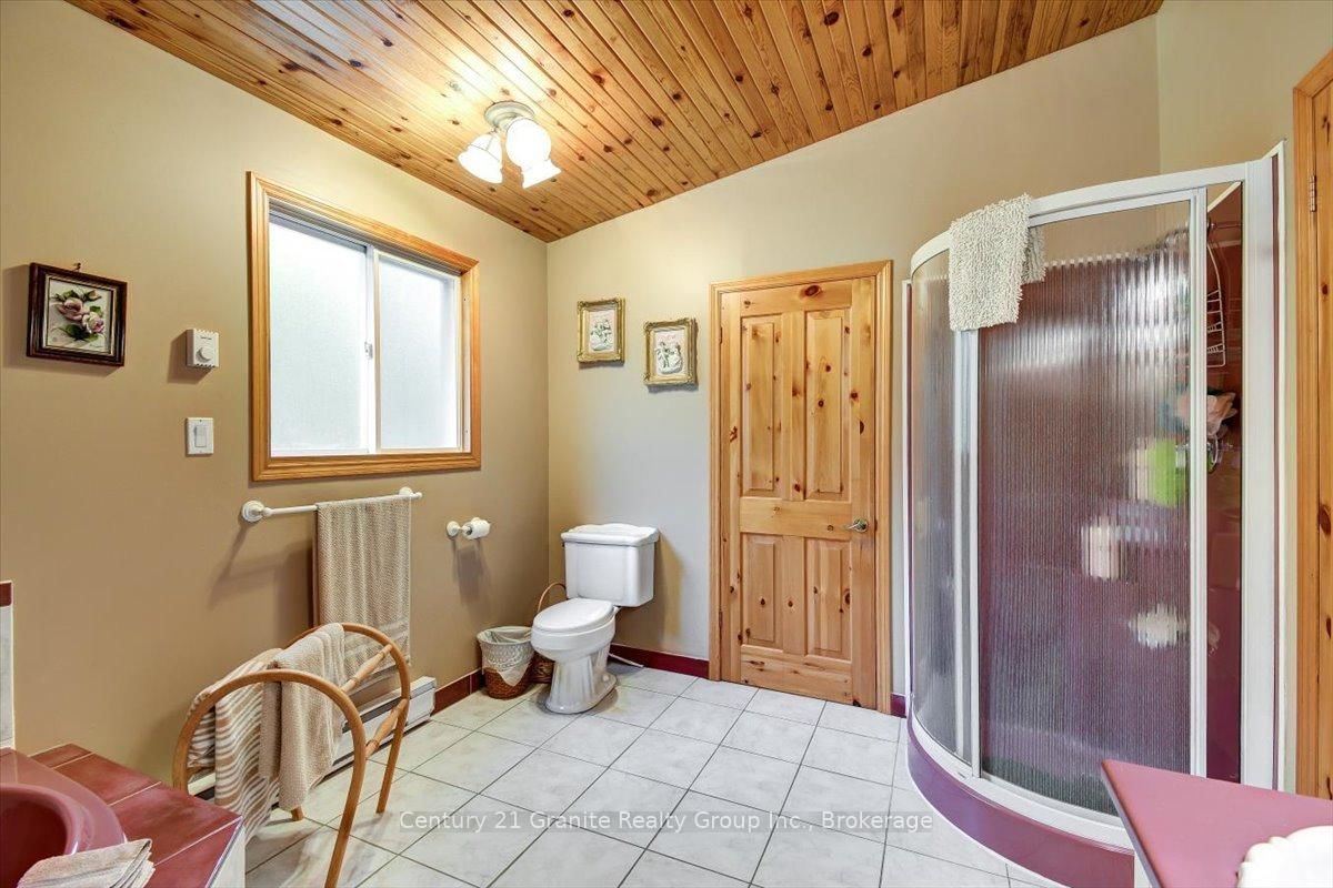 2077 Mink Lake Road • Coe Hill, ON photo 11