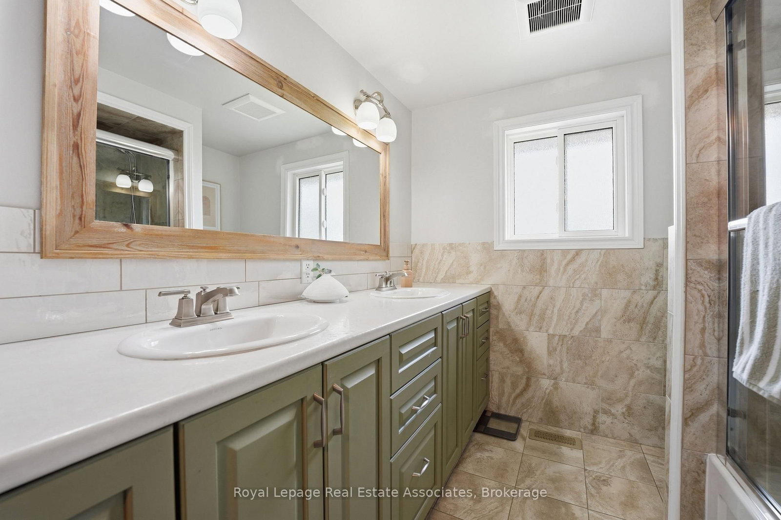 477 Queen Victoria Drive • Hamilton, ON photo 25