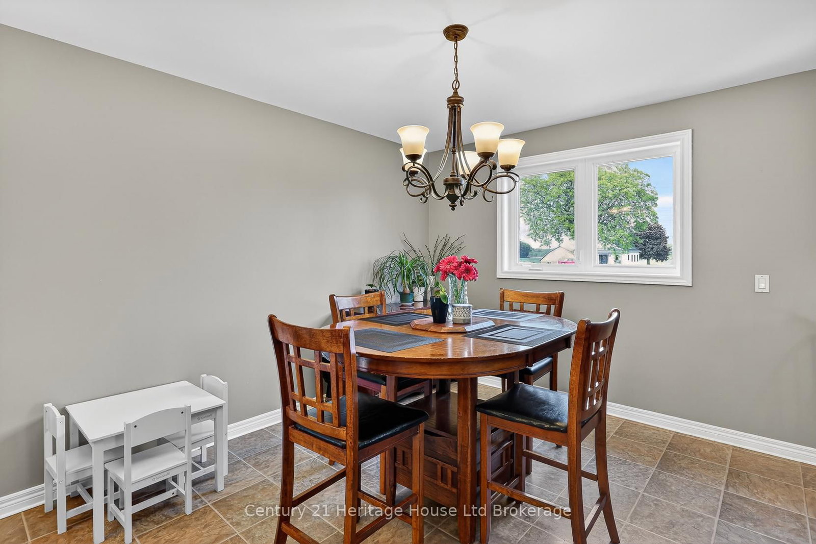 1567 Forestry Farm Road • Norfolk, ON photo 6