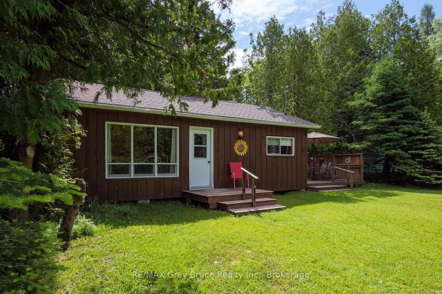 11 Eldridge Avenue • South Bruce Peninsula, ON photo 1
