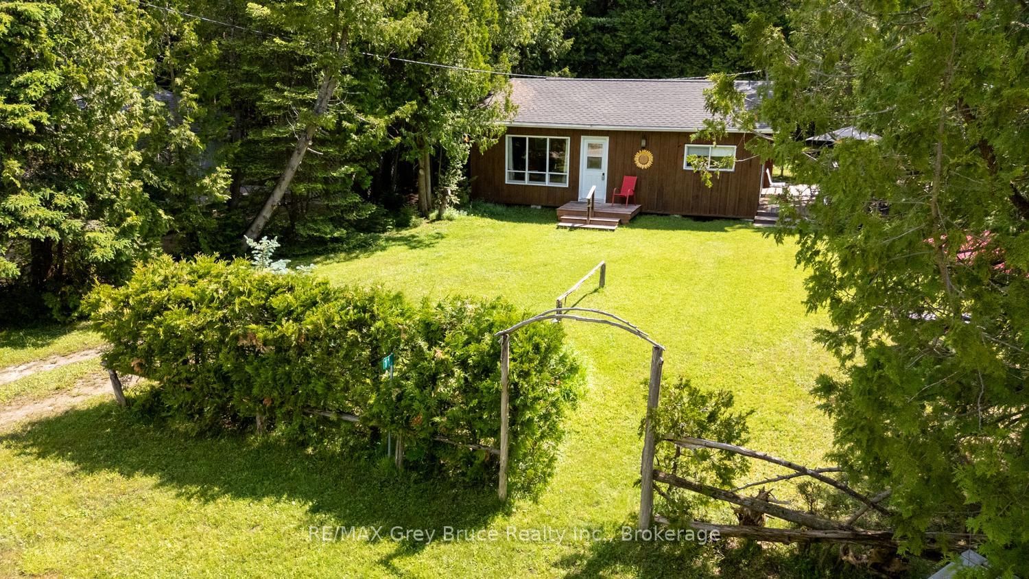 11 Eldridge Avenue • South Bruce Peninsula, ON photo 31