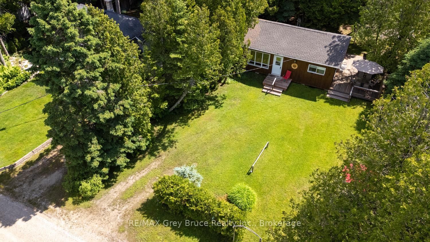 11 Eldridge Avenue • South Bruce Peninsula, ON photo 32
