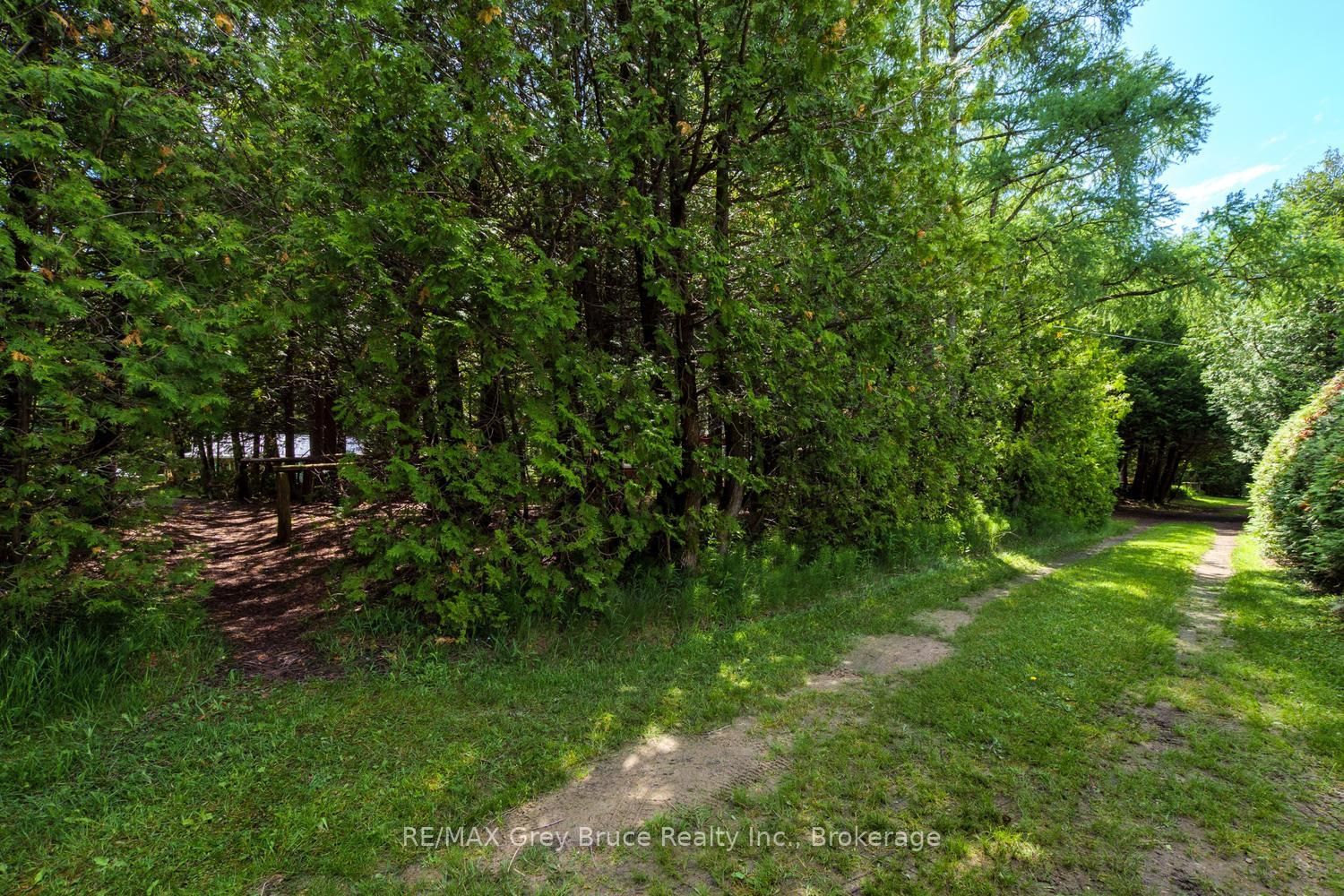 11 Eldridge Avenue • South Bruce Peninsula, ON photo 37