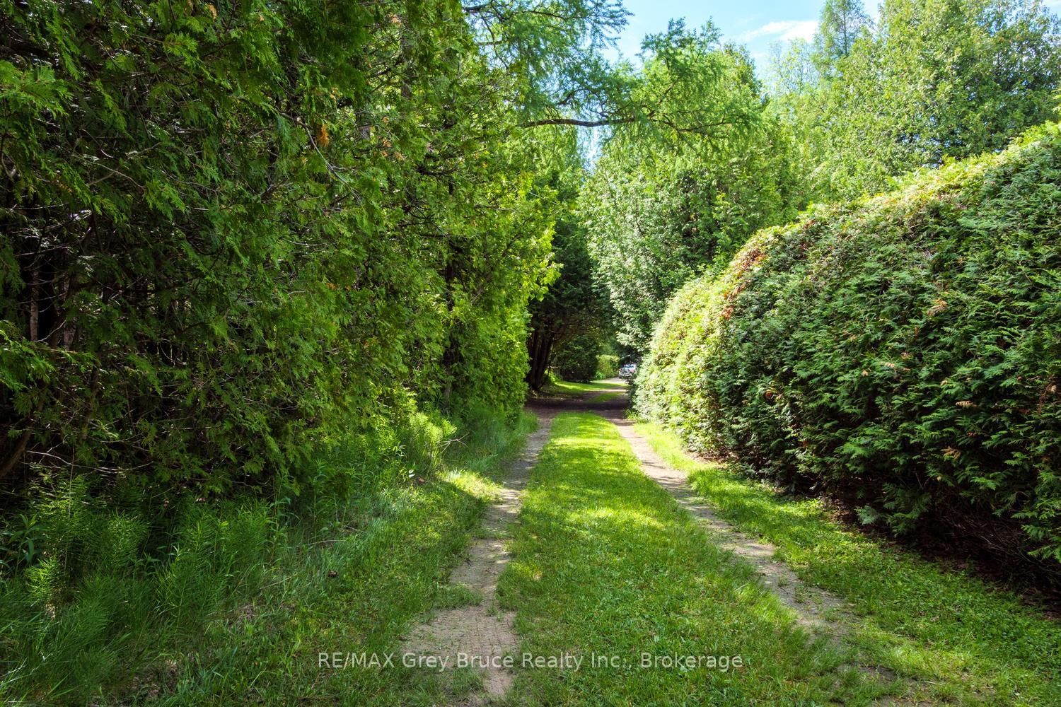 11 Eldridge Avenue • South Bruce Peninsula, ON photo 38