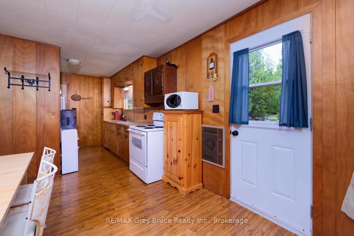 11 Eldridge Avenue • South Bruce Peninsula, ON photo 8