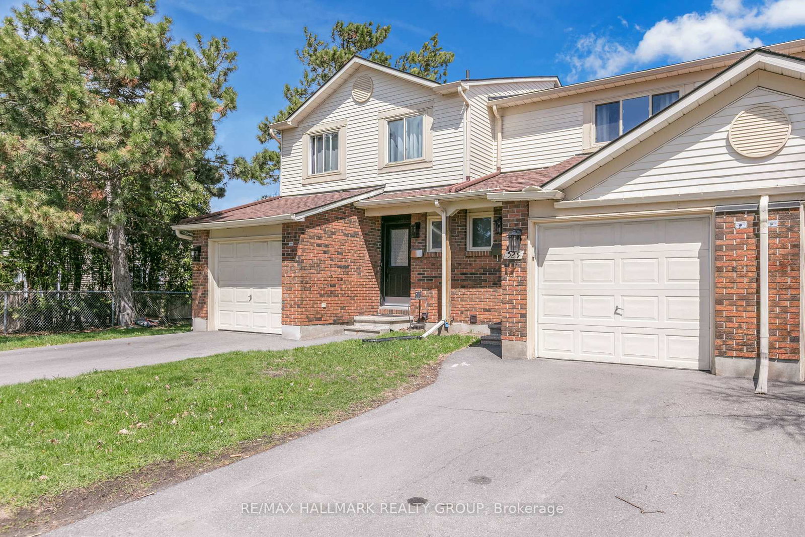 Townhouse for sale at 44-529 Canotia Place, Ottawa, Ontario, K4A 2J3 - Fallingbrook/Pineridge - MLS: X13437936