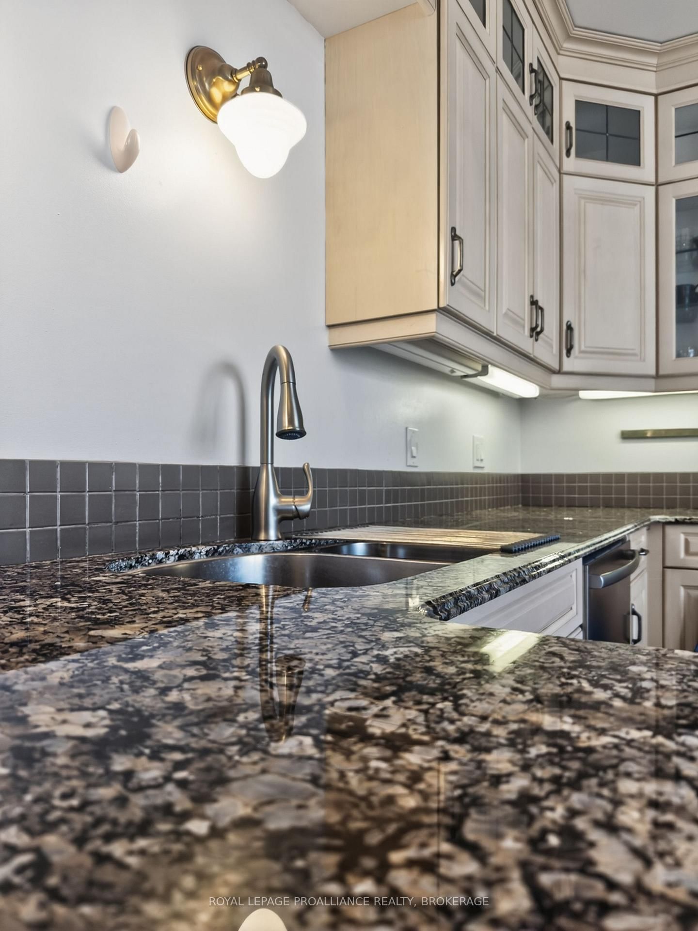 20 Gore Street • #402 • Kingston, ON photo 15