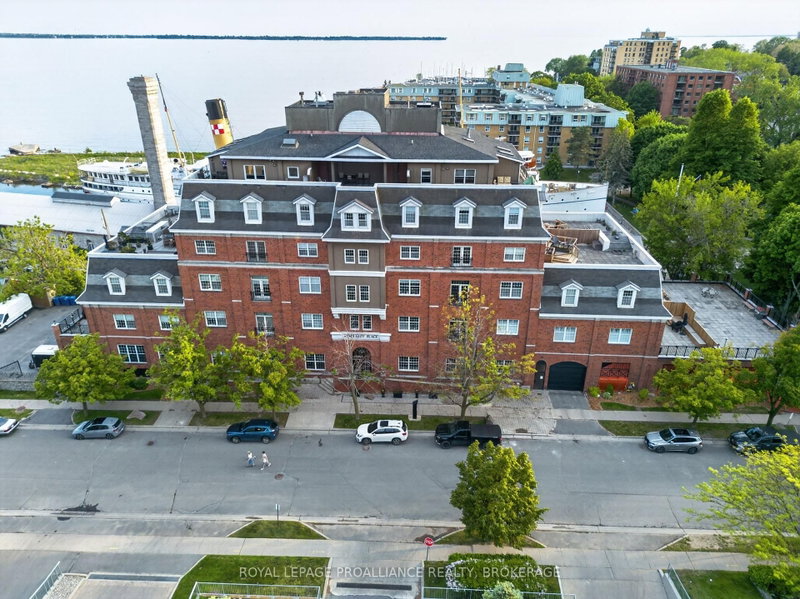402 - 20 Gore Street