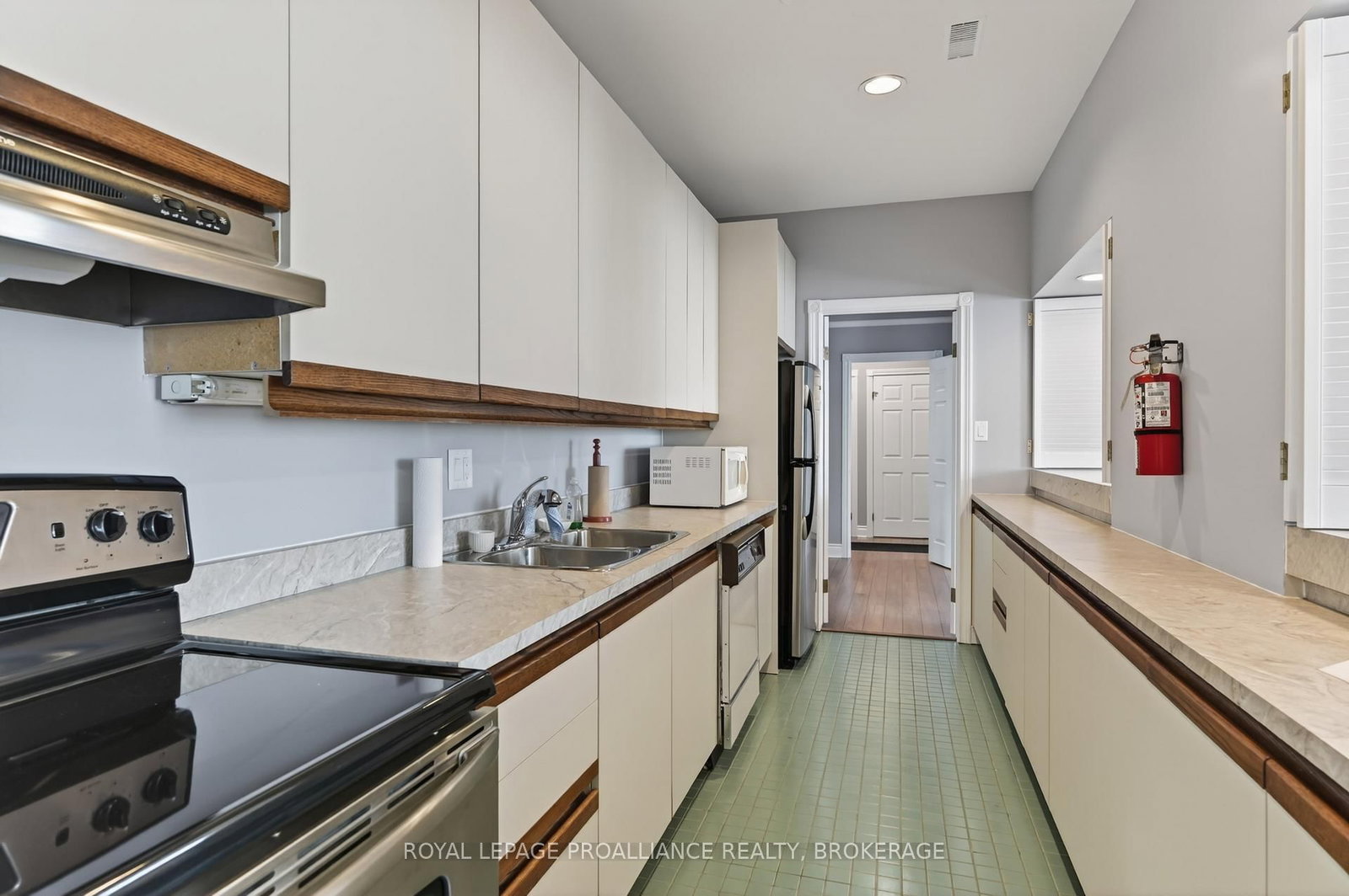 20 Gore Street • #402 • Kingston, ON photo 32