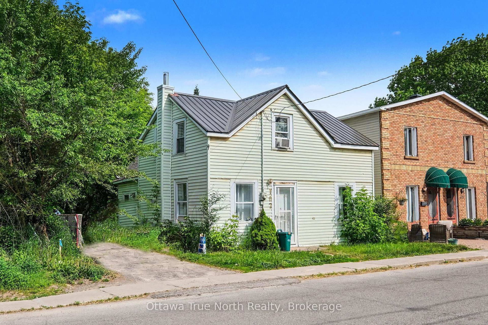 107 Oxford Street E • North Grenville, ON photo 4