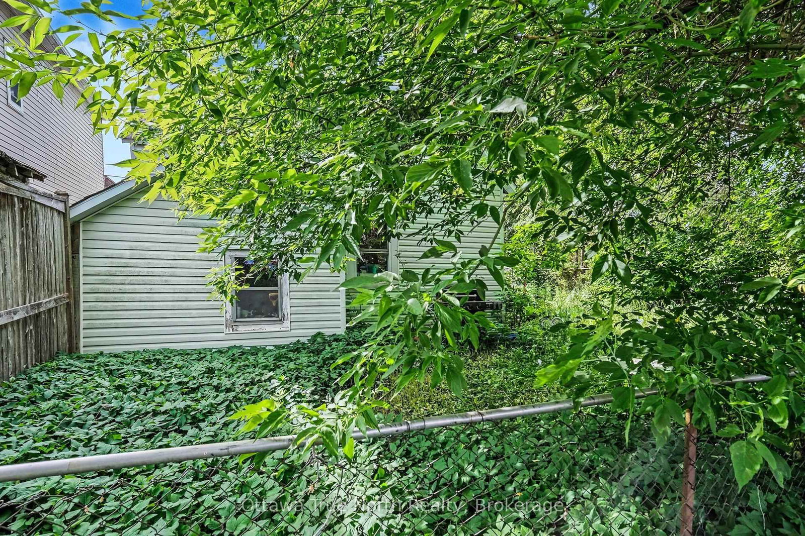 107 Oxford Street E • North Grenville, ON photo 5