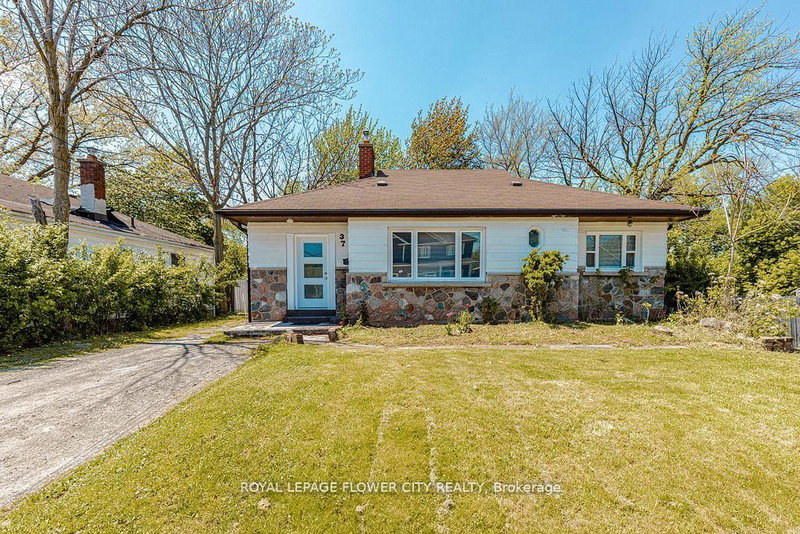 home for lease on 37 Warwick Road