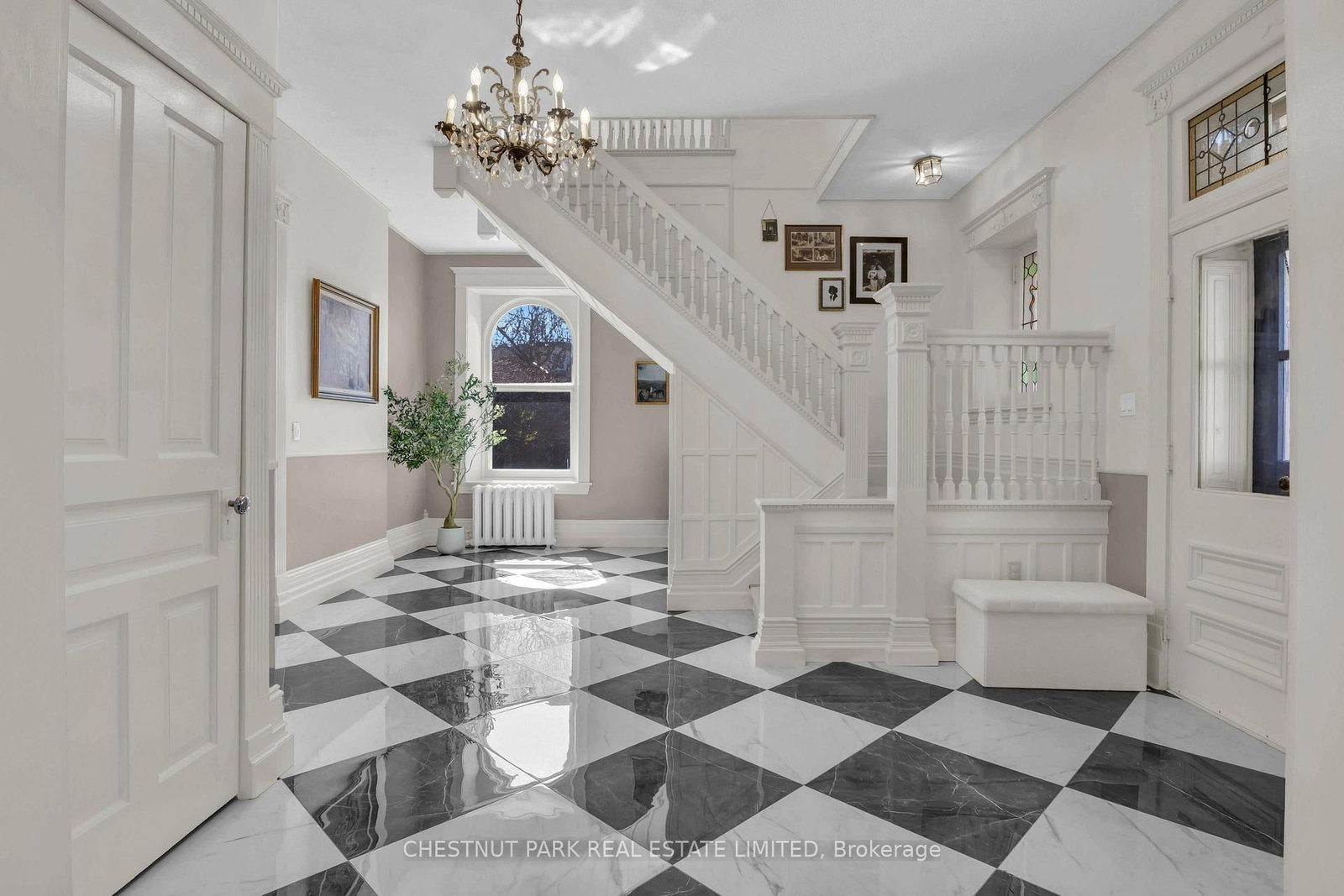 54 Bruce Street • Cambridge, ON photo 4
