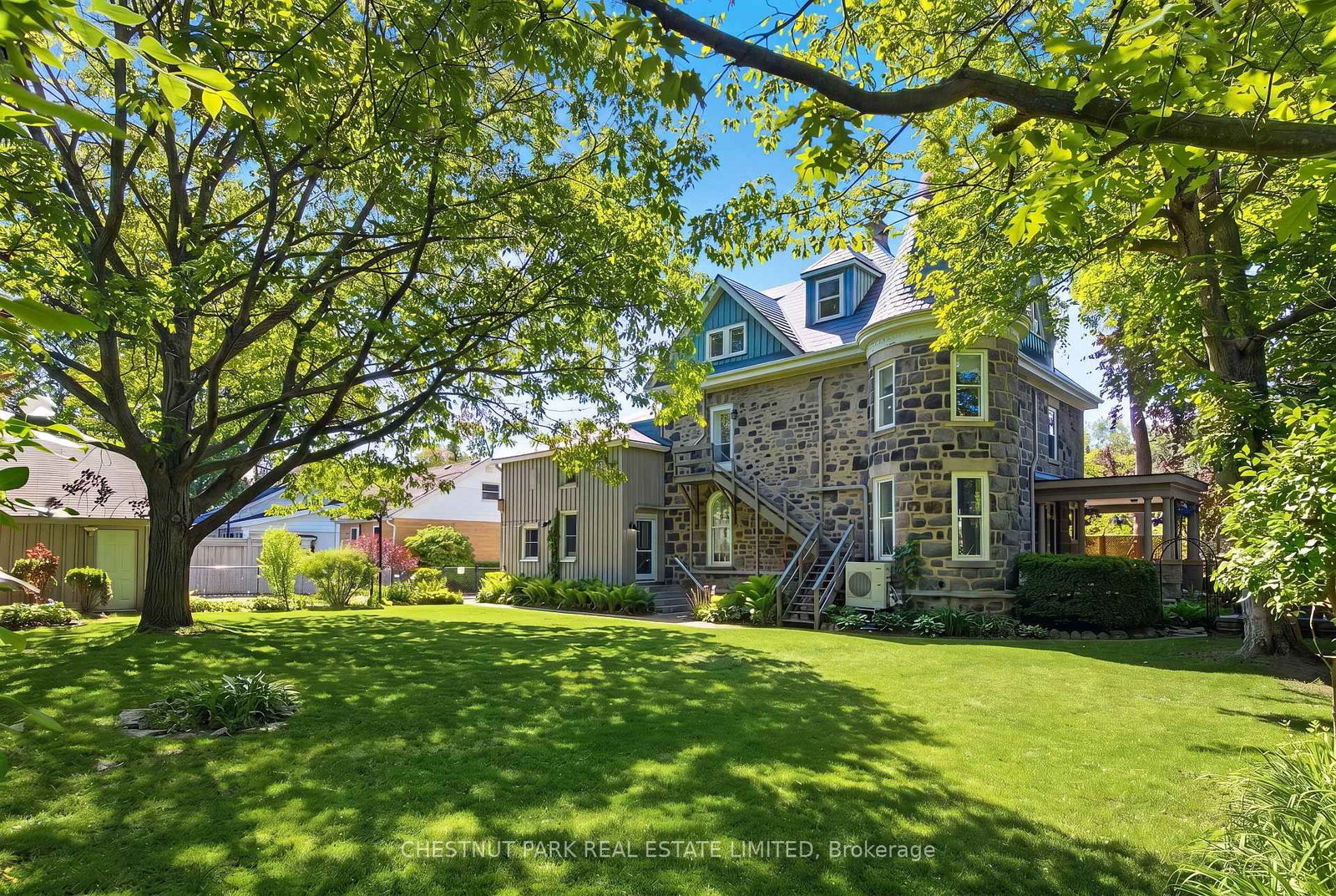 54 Bruce Street • Cambridge, ON photo 43