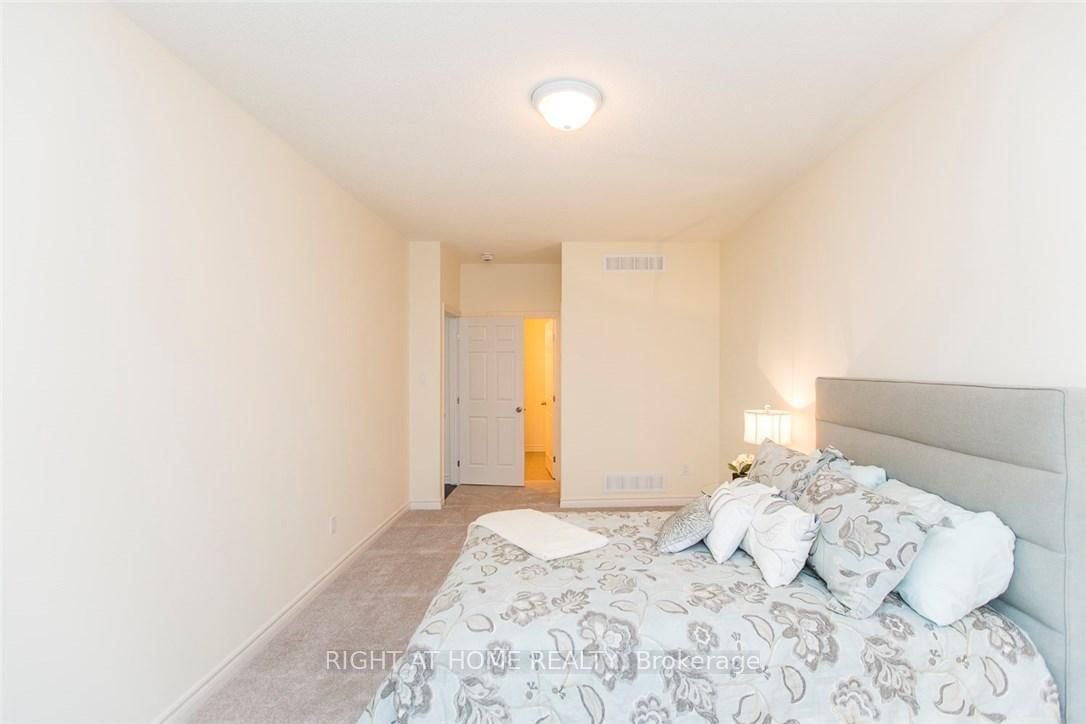 113 PASSAGEWAY Way • Kanata, ON photo 11