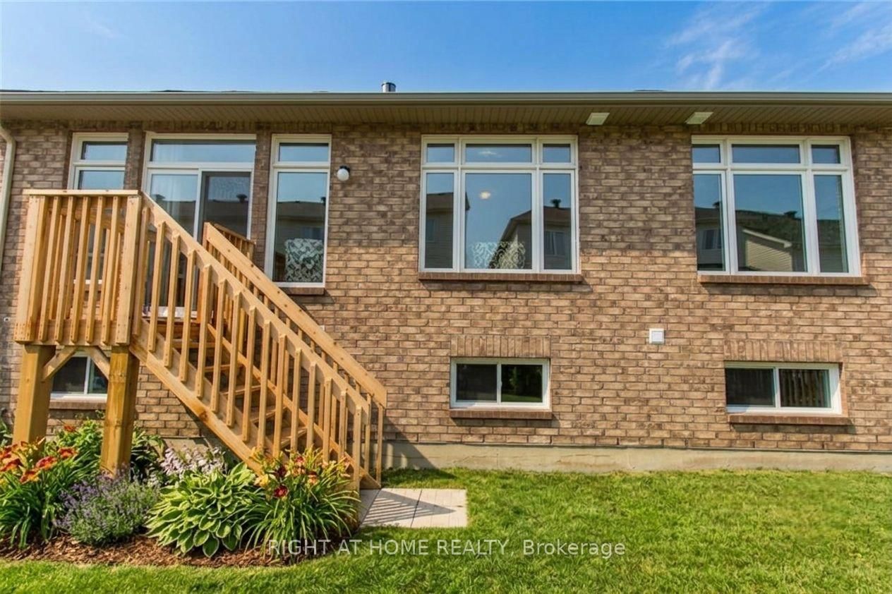 113 PASSAGEWAY Way • Kanata, ON photo 12