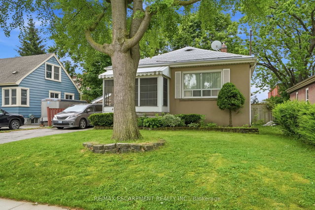 4 Duncombe Drive