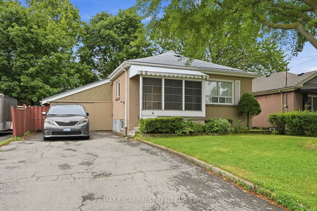 4 Duncombe Drive