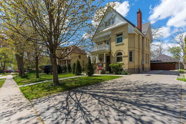 16 Maynard Avenue