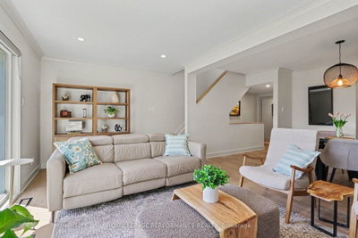 17 Bentbrook Crescent — photo 6