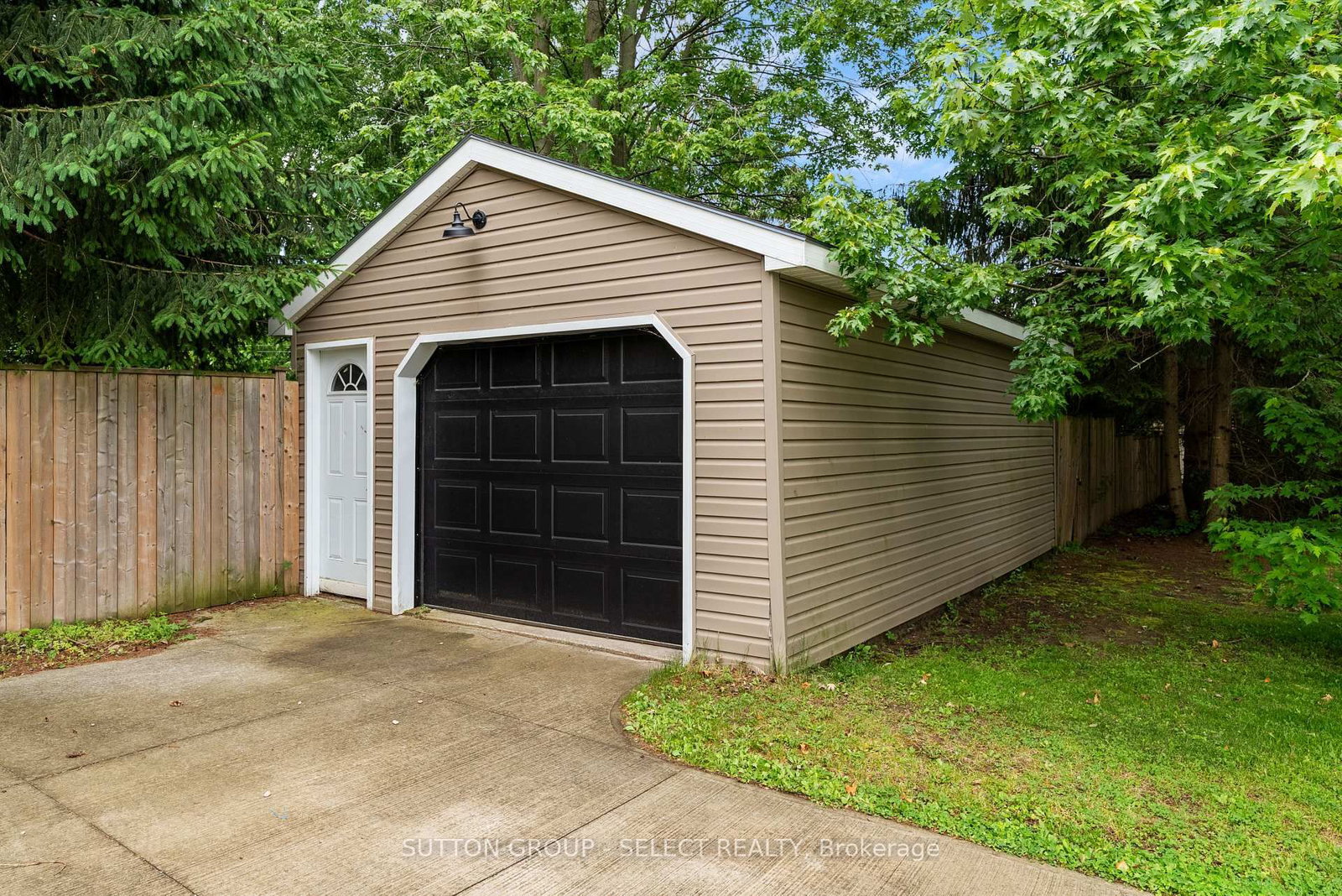 30 Argyle Street • Lambton Shores, ON photo 20