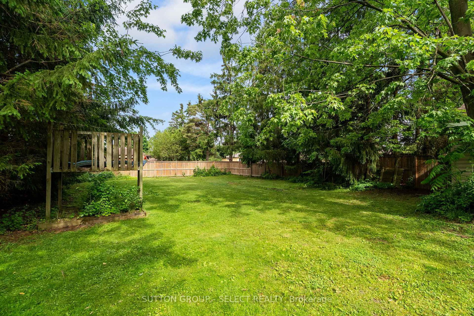 30 Argyle Street • Lambton Shores, ON photo 23