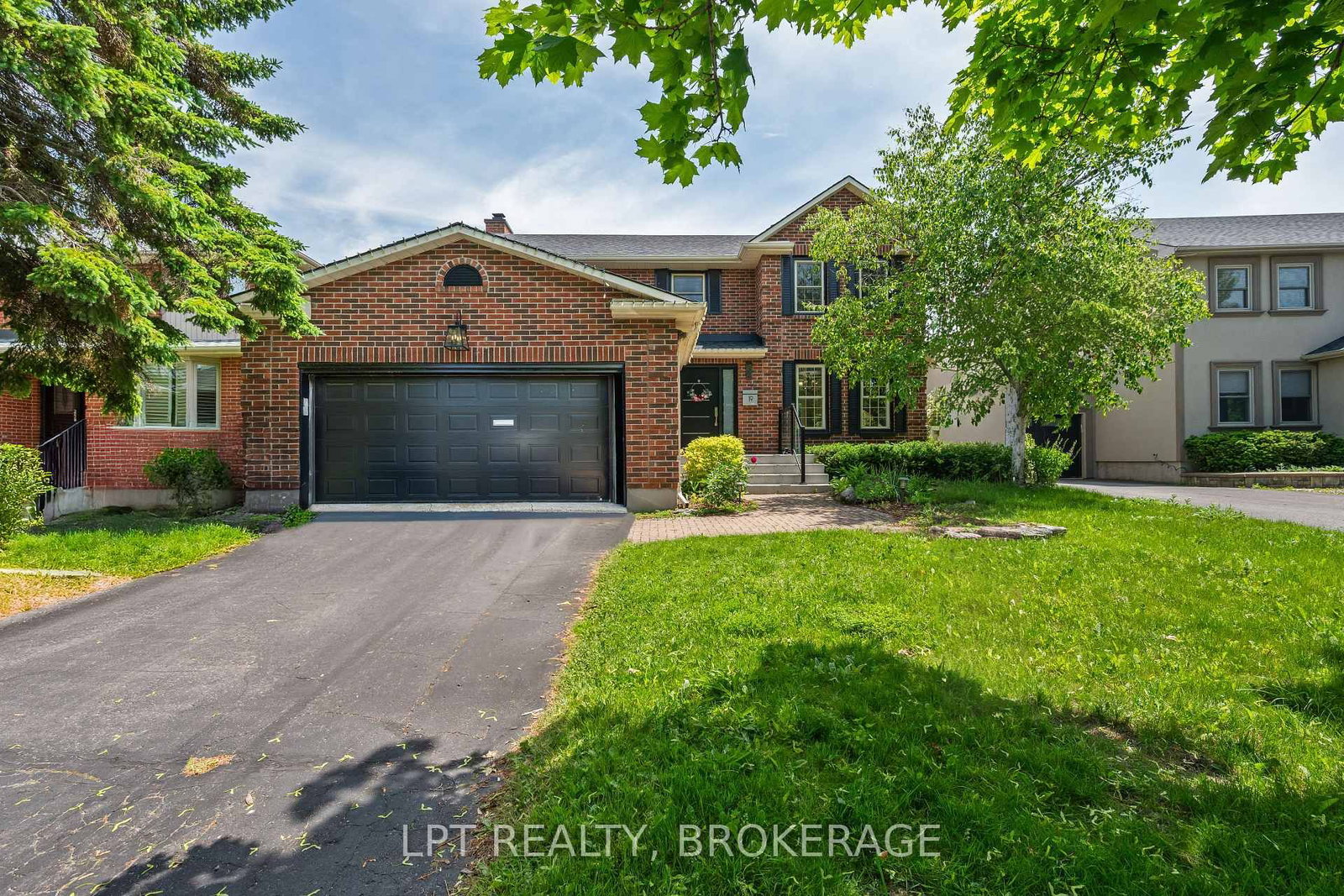 Detached House for sale at 19 Collegeview Crescent, Kingston, Ontario, K7M 7J8 - Central City West - MLS: X13439176