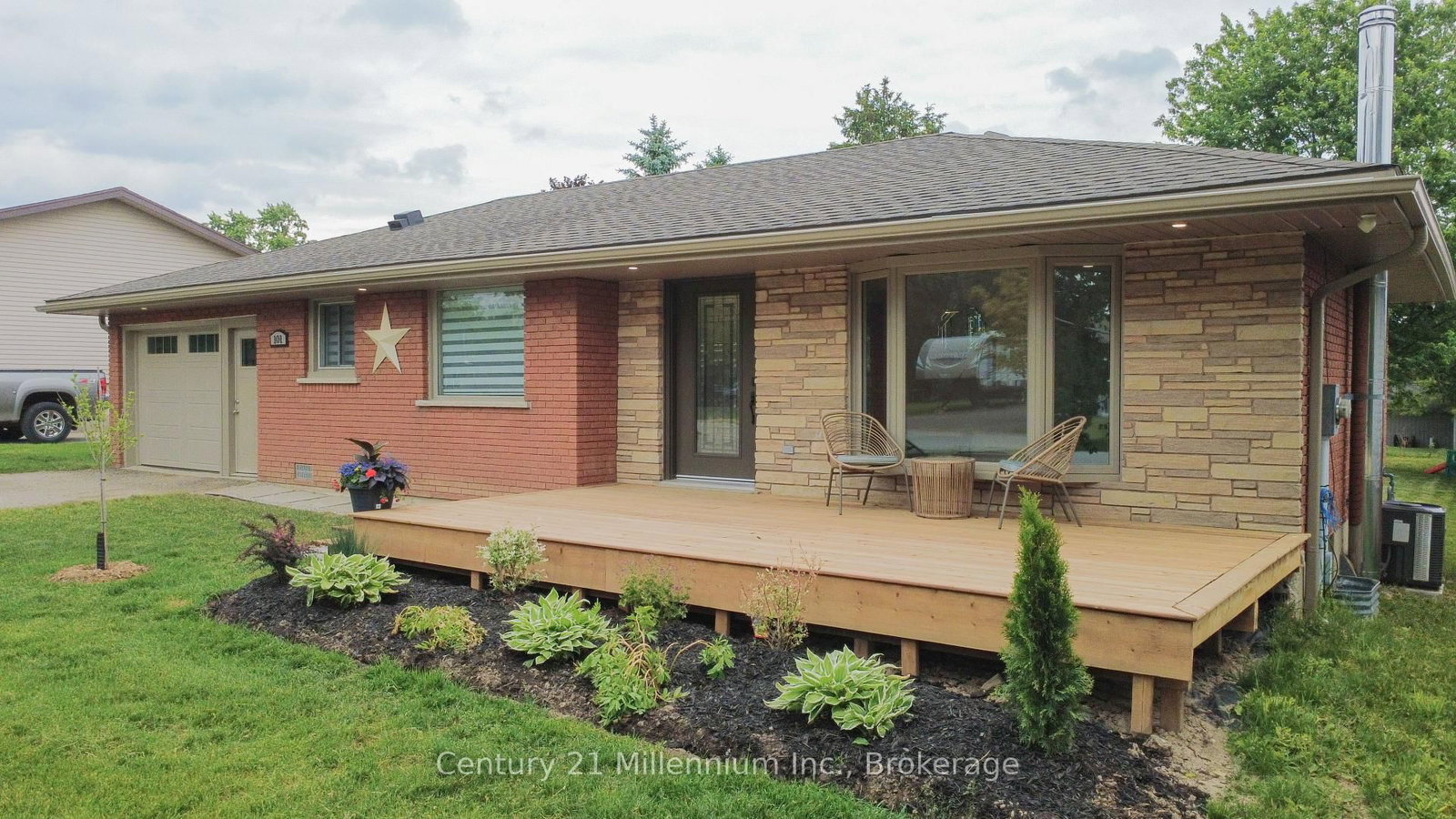 101 Albert Street • Arran-Elderslie, ON photo 2