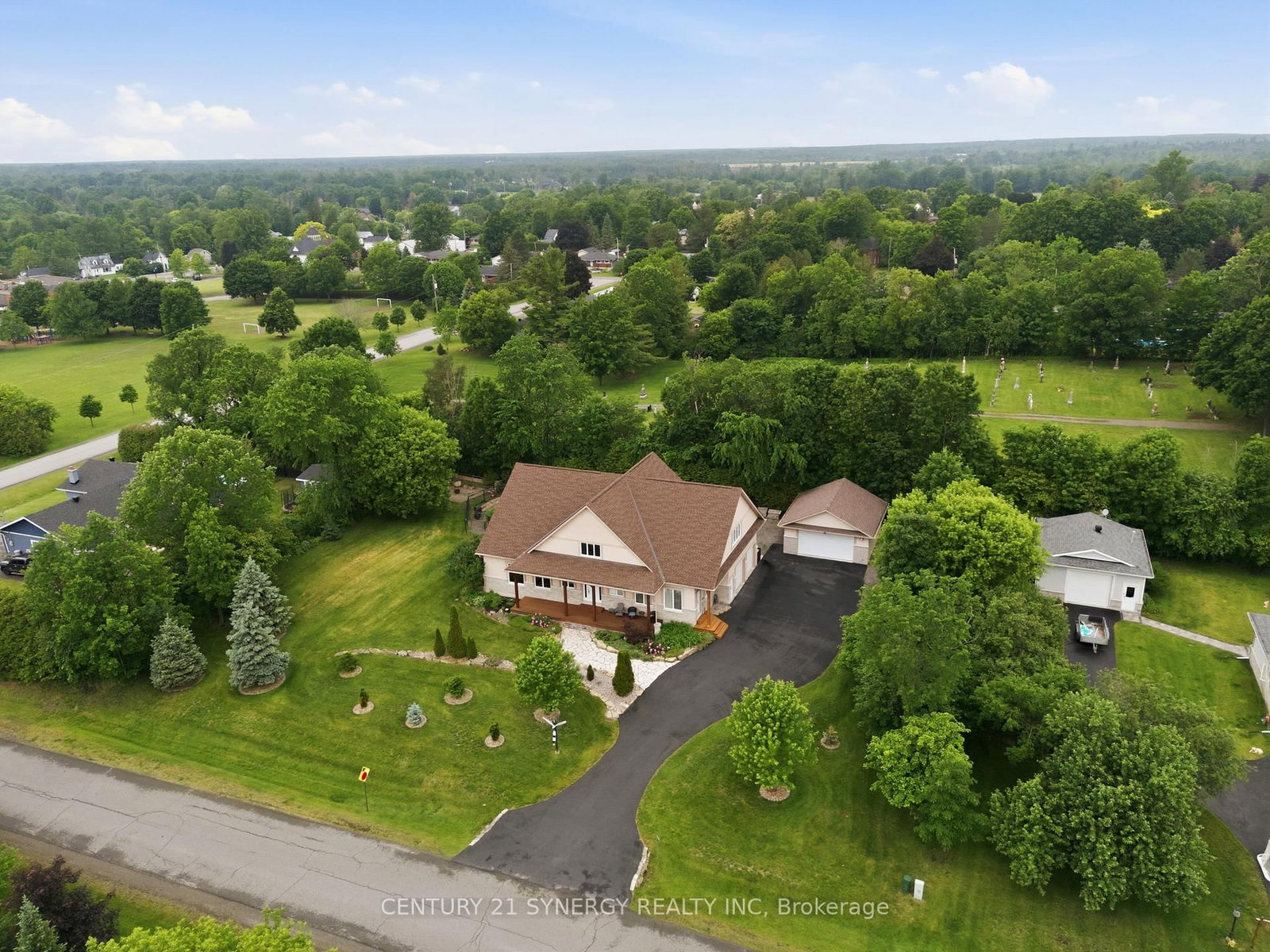 8279 Nova Lux Way • Metcalfe, ON photo 37