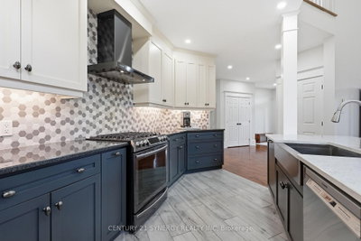 8279 Nova Lux Way • Metcalfe, ON photo 6