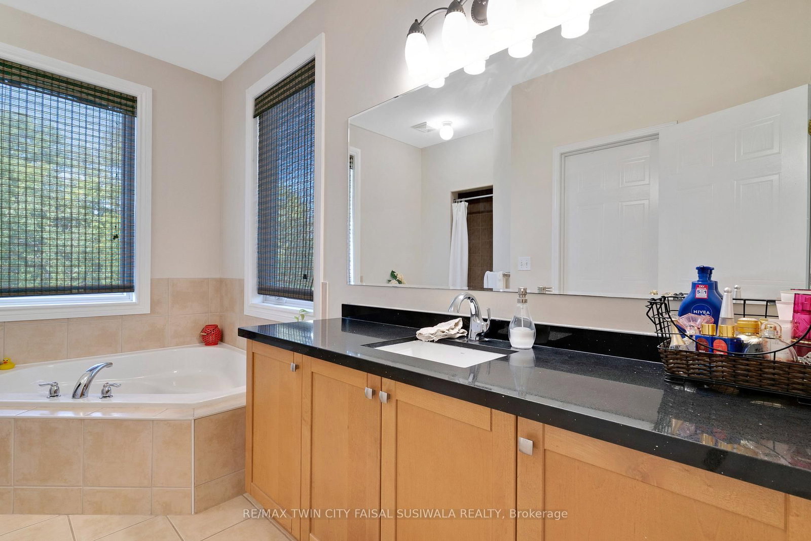 298 Garth Massey Drive • Cambridge, ON photo 25