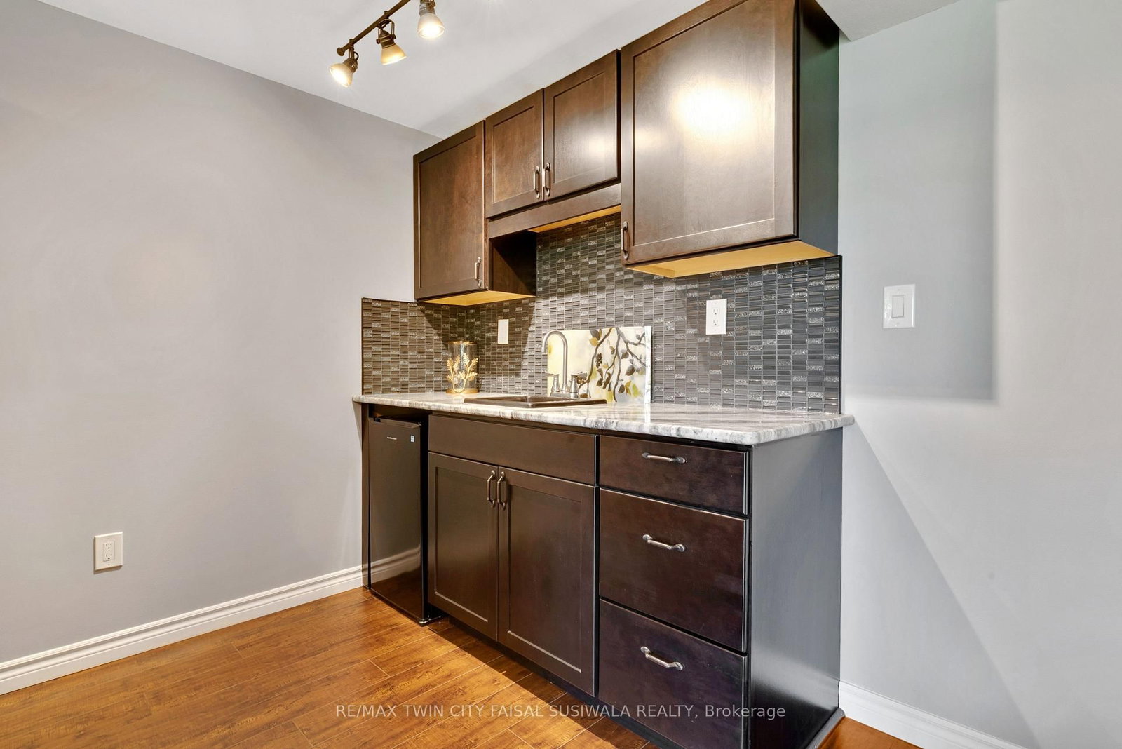 298 Garth Massey Drive • Cambridge, ON photo 37
