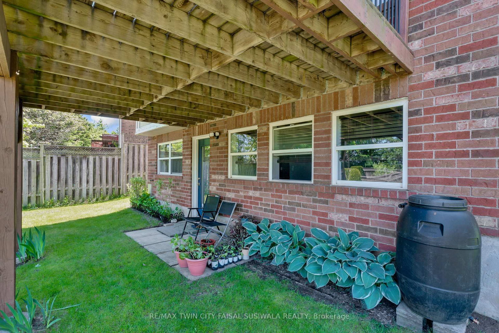 298 Garth Massey Drive • Cambridge, ON photo 5