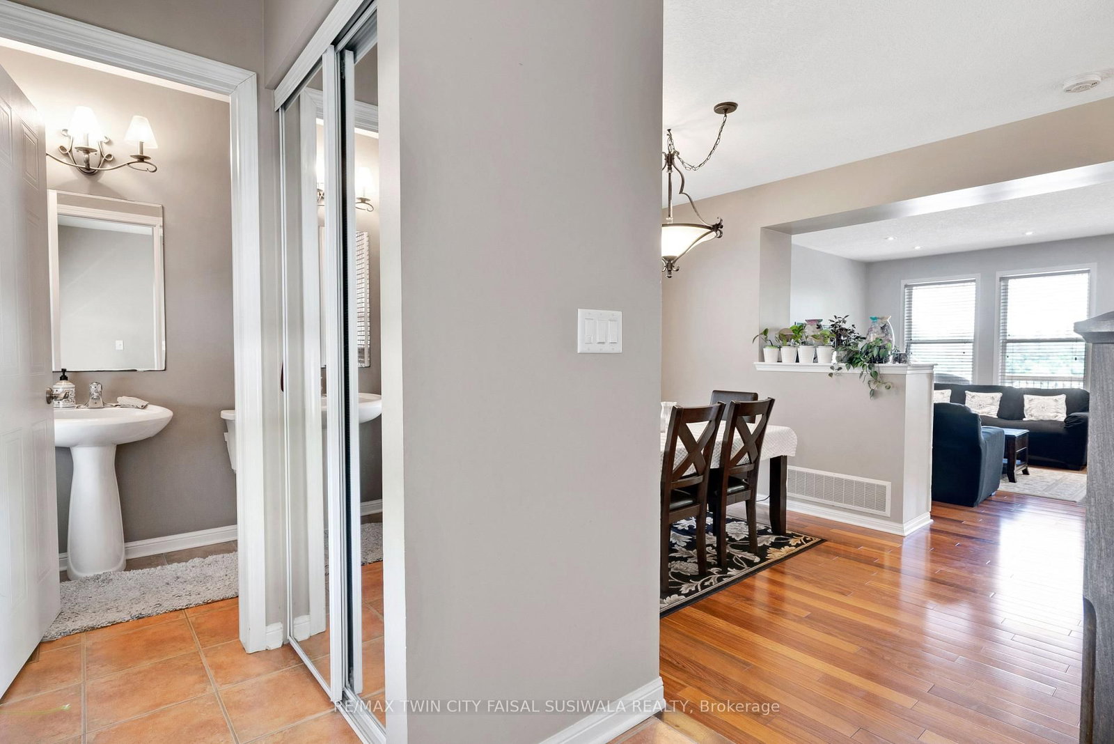 298 Garth Massey Drive • Cambridge, ON photo 8